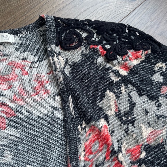 Abercrombie & Fitch Kimono - Picture 4 of 5